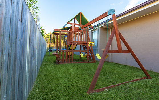 wooden playset with no warranty  wooden playset